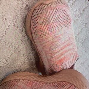 Smoke free house cross listed casual girls shoes